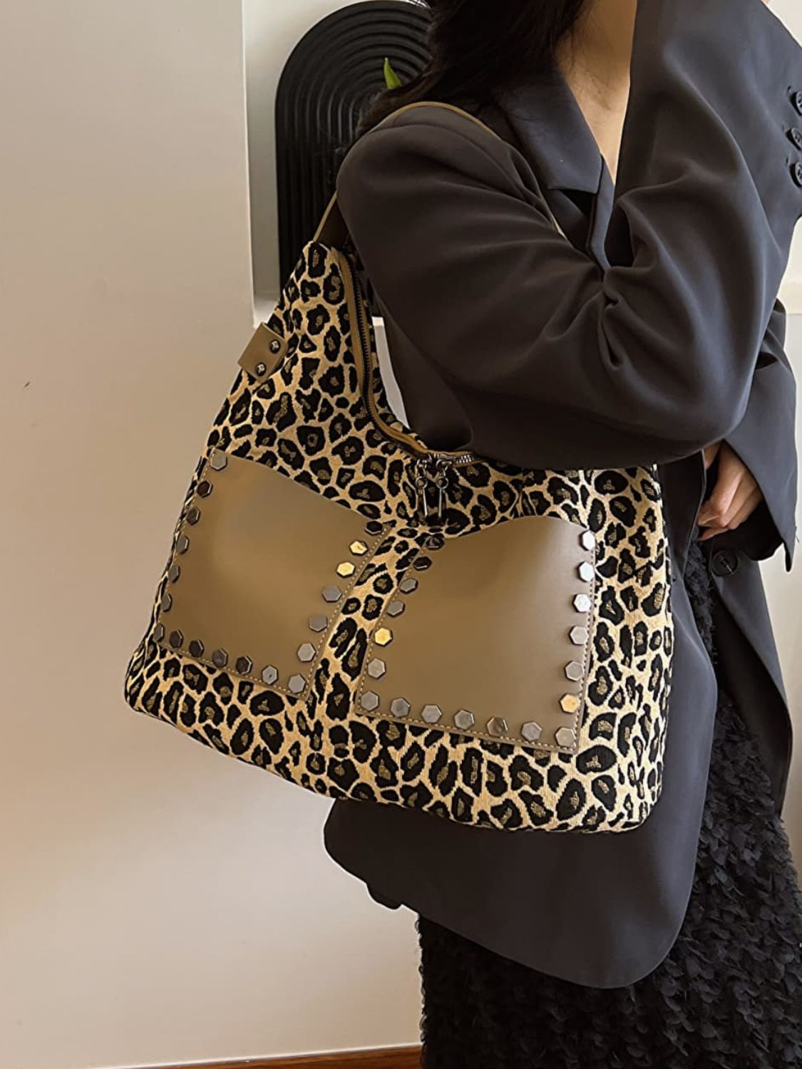 Leopard Polyester Shoulder Bag with Zippers