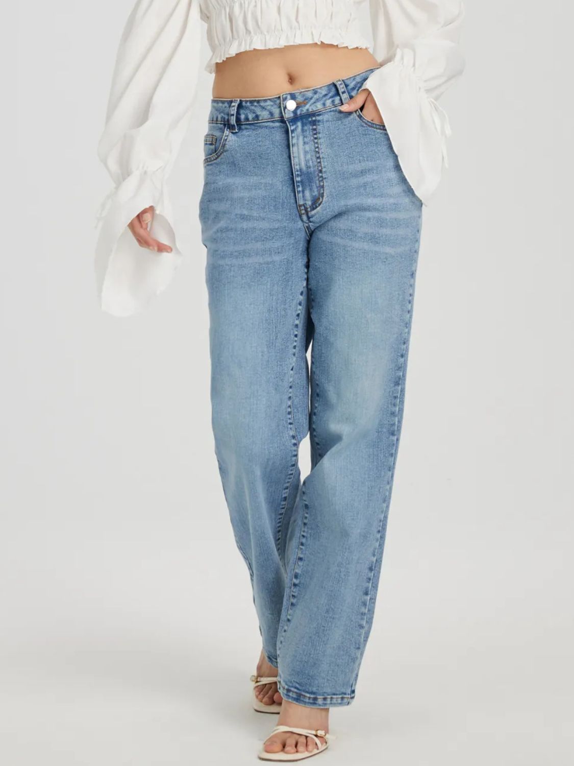 Straight Jeans with Pockets